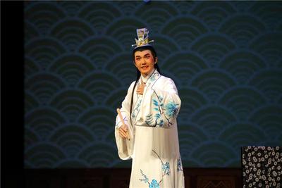 情系花灯 心怀传承——专访云南省著名花灯剧演员杨延锋