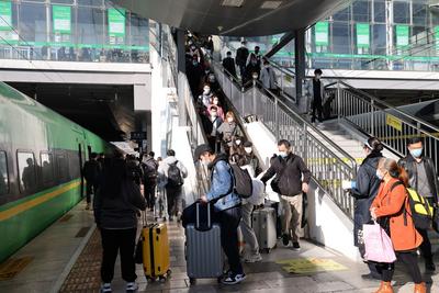 云南铁路：元旦假期发送旅客43万人次