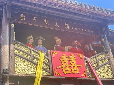 “走读中国之外国人过中国年”大理vlog采风活动到天龙八部影视城拍摄