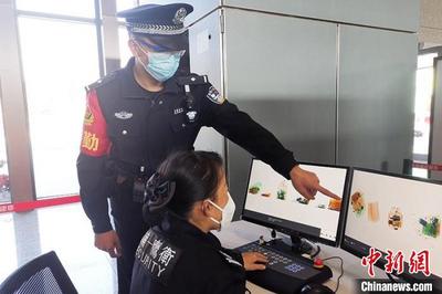 中老铁路首个春运圆满收官 云南开远铁警安全护航旅客73万余人次