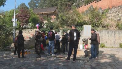 玉溪红塔区：北城“涩水井” 春天里的打卡胜地