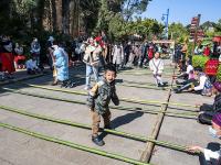 图集｜阳光明媚易出行 民族村里把年闹