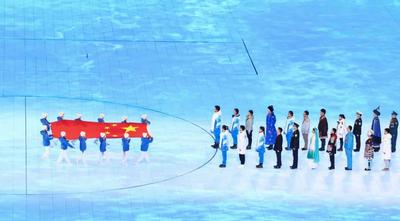 习近平出席北京冬奥会开幕式
