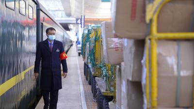 云南：近期云花畅销 高铁承运同比增加900%