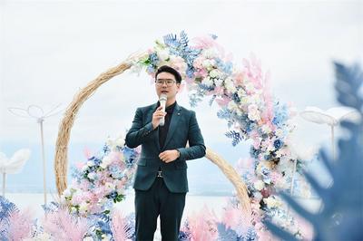 【中国最佳爱情表白地】10年主持1000多场婚礼！他在大理传递着幸福