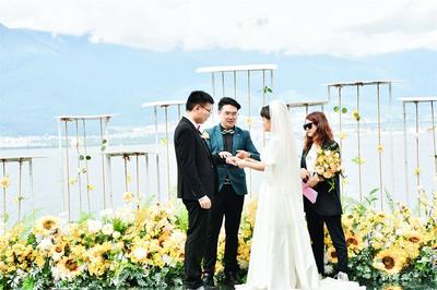 【中国最佳爱情表白地】10年主持1000多场婚礼！他在大理传递着幸福