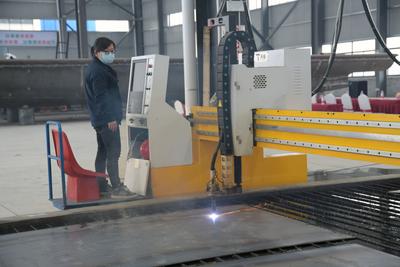 洱海上第一艘新能源游船建造开工