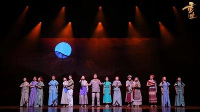 平凡人物故事传递正能量！音乐剧《重生》“云上巡演”首映观众破百万