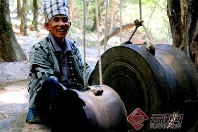 早安云南丨走进铜鼓舞之乡，触碰千年铜鼓文化