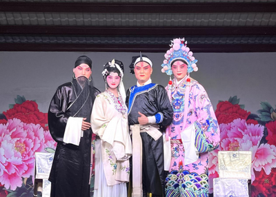 “中国梦·玉溪情”玉溪市滇剧院开展文化惠民演出戏曲进乡村活动