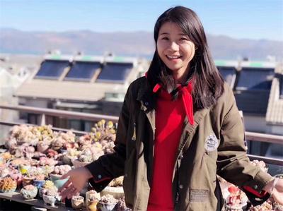 【开放大理】“扛”着上千盆多肉  一家三口到大理安了家