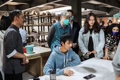 知名艺术家红河采风行活动持续开展