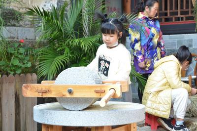 云南人游红河｜人间最美四月天，“惠”游来建水！