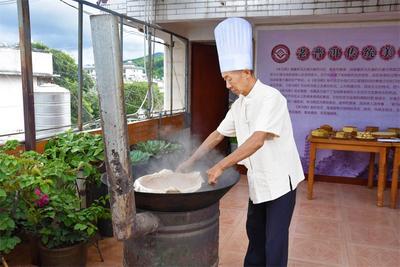 老普洱传统美食——老马糕！