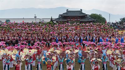 【乡愁大理】千年一赶！三月街在创新中发展
