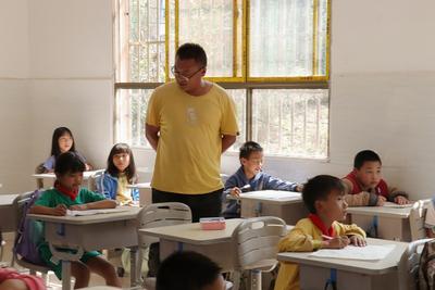 杨利仙：用葫芦丝在国门吹响一份担当、一份荣耀