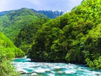 独龙江边绿水青山——普卡旺村
