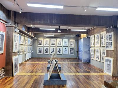 首届美术基础教育教学作品预展香格里拉站开展