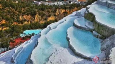 早安云南丨白色梯田绕云开，白水之台天上来