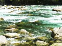 独龙江边绿水青山——普卡旺村