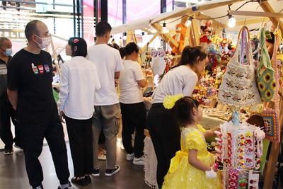 “来耍哈嘛”！在普洱青创市集中，邂逅鲜活的创意和有趣的“灵魂”……