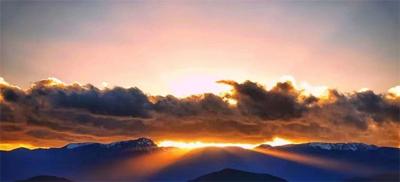 在香格里拉看云