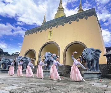 【游云南 正当时】以“粽”会友 大理天龙八部影视城端午活动惊喜连连