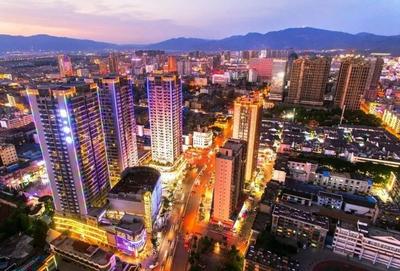 沿着总书记的足迹·云南篇 | 构建体系拥抱广阔空间！