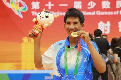 射弩非遗传承人鲁主∣优秀的传统文化宣传员