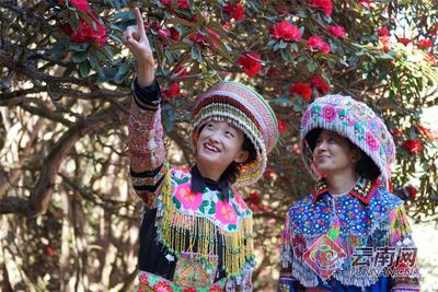 早安云南 | 华丽装饰的五彩霓裳 穿在身上的史诗图腾
