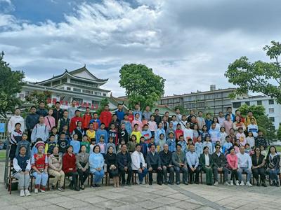 【喜迎二十大】来大理州图书馆看书画展啦！