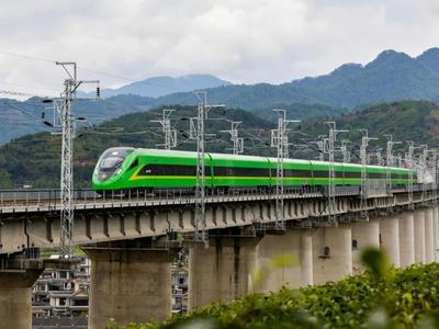 沿着总书记的足迹·云南篇 | 跨越山河加快走向世界！