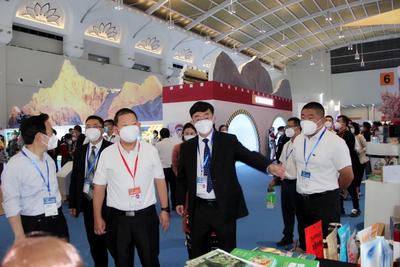 先睹为快！2022旅交会开幕，茶尊临沧赚足眼球