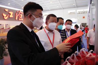 先睹为快！2022旅交会开幕，茶尊临沧赚足眼球