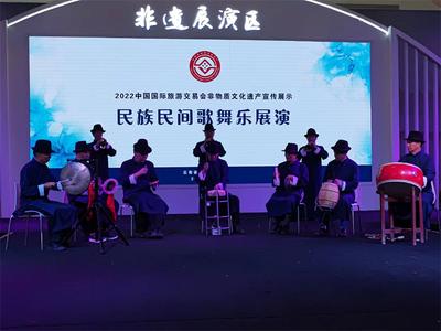 旅交会第二天 市民逛展购物忙