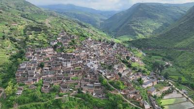 楚雄州永仁县外普拉村：农旅融合 水“稻”渠成