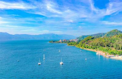 关注旅交会 相约游玉溪｜俞敏洪打卡点赞的抚仙湖到底有多美