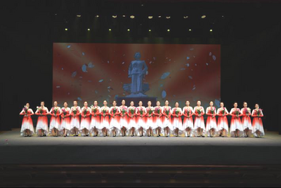 玉溪市易门县举办创建全国民族团结进步示范县石榴红文艺队专场演出