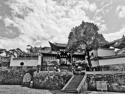 光明日报：云南旅游业破局突围