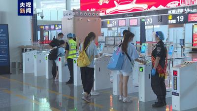 海口：美兰机场执飞商业航班447架次，运送滞留旅客近7万人