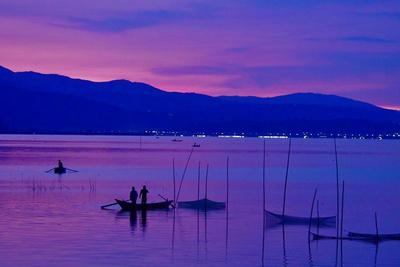 “屏”水相逢：最美遇见总在山水间