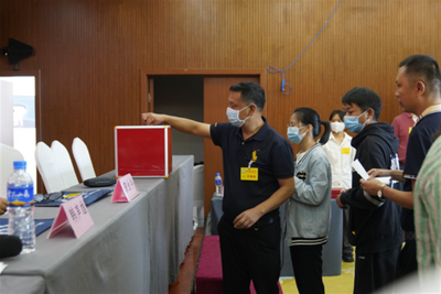 云南省纪实文学学会换届 杨佳富当选新一届会长