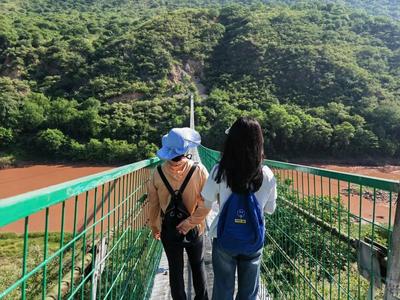 初秋八月，来玉溪元江看“萨王纳”美景！