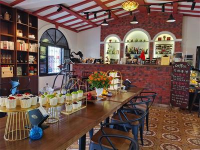 蒙自南湖边，竟有这样一家“深藏不露”的咖啡馆！