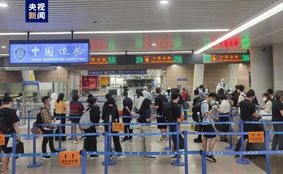 上海至澳门往返航班昨日再启 抵沪后3天内应完成2次核酸检测