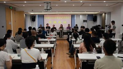 玉溪市2022年繁荣艺术创作作品征集暨美术人才培训交流活动顺利开班