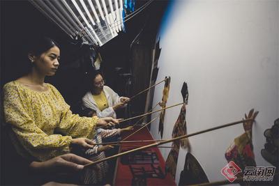 早安云南 | 腾冲皮影戏：一口叙尽千古事，双手对舞百万兵