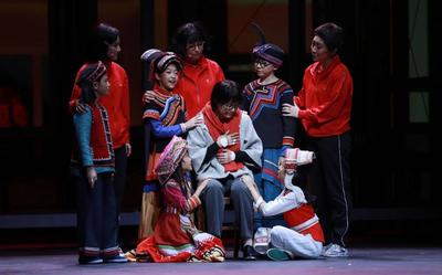红河州演员倾力演绎张桂梅“燃灯”人生