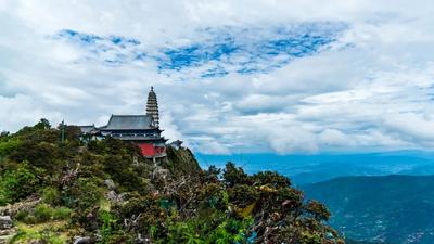 11月，昆明市居民游览鸡足山景区免门票！