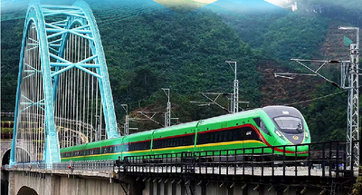 我的照片 我们的时代 | 一个中心 一条长路